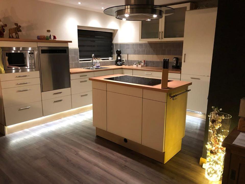 Luxe Vakantiehuis In Het Bos Overbroek المظهر الخارجي الصورة